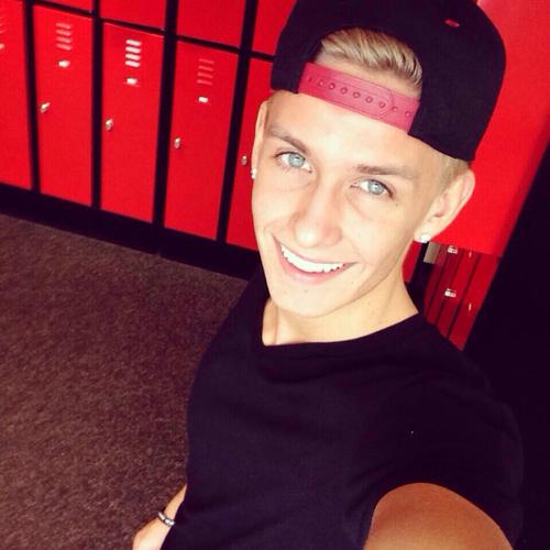 Boris Laursen dating Whom? 