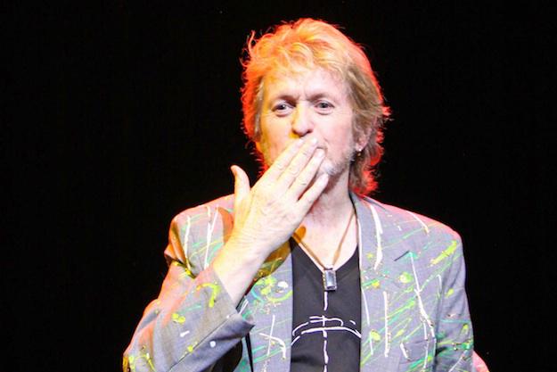 Jon anderson. Джон Андерсон Yes. Джон Андерсон Yes молодой. Джон Андерсон в молодости блондин.