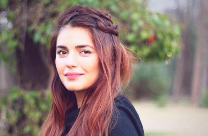 Momina Mustehsan - Pakistani Singer - All Songs (MP3/Video